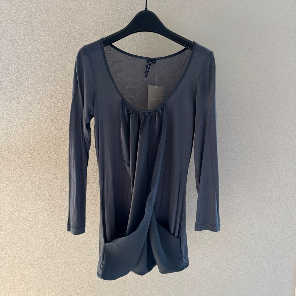 Anthropologie One September Gray Top sz P (XS) NWT